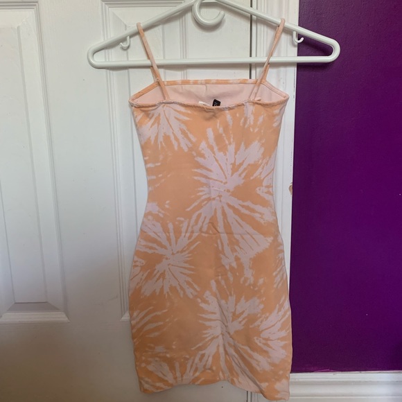 tight cute summer dress🧡 - Picture 4 of 4